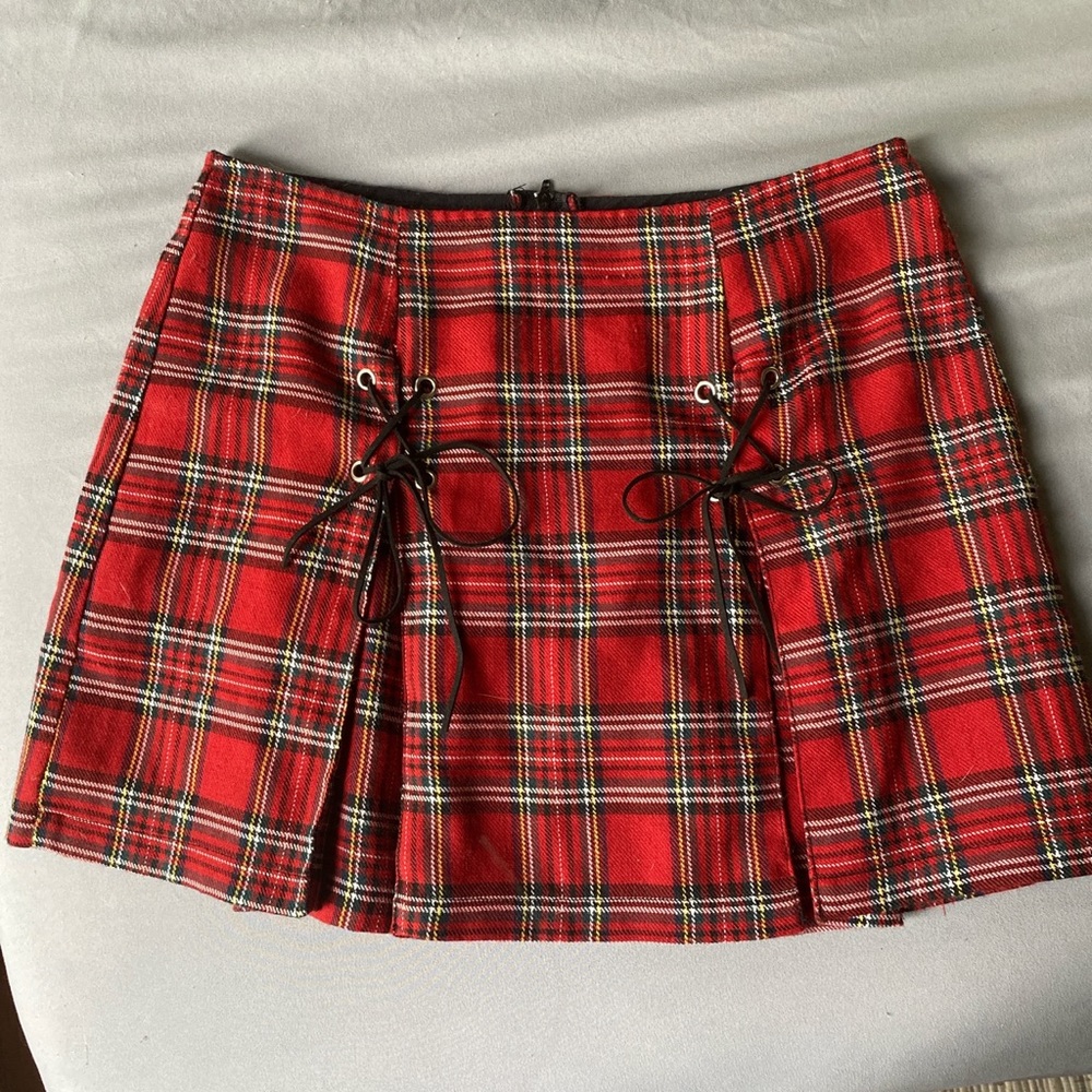 Lip service punk skirt